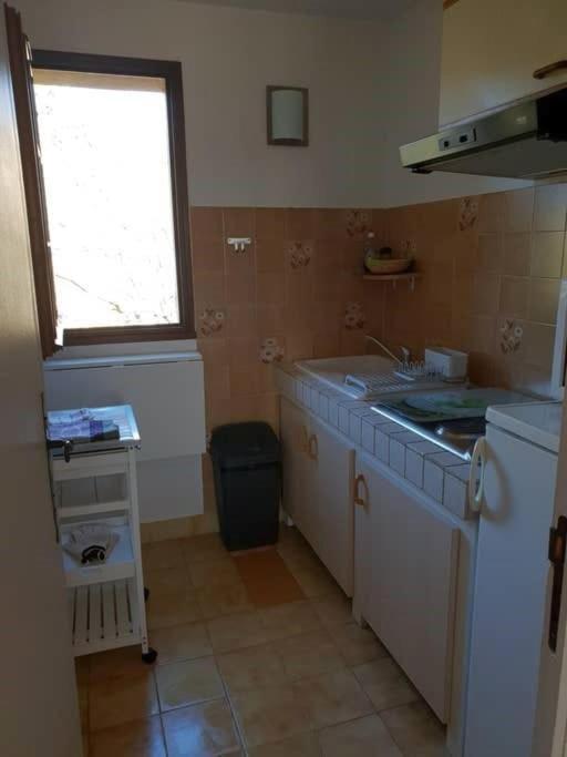 ANA LOCATION - Résidence Lou Cigaloun Gréoux-les-Bains Exterior foto
